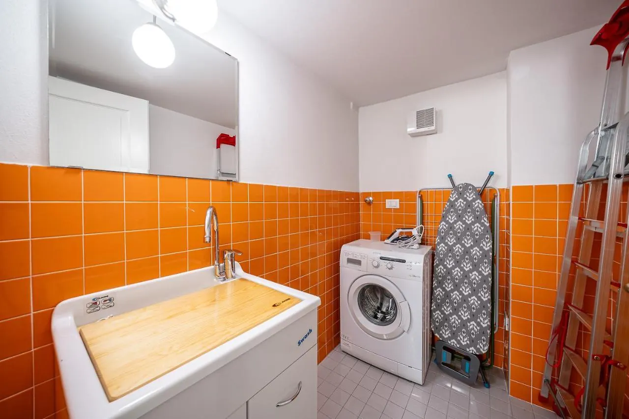 3 Minutes From Piazza Maggiore Historical Flat 볼로냐 0*,